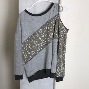 Gray Cold-Shoulder Patchwork Sweater with Olive Leopard Panel